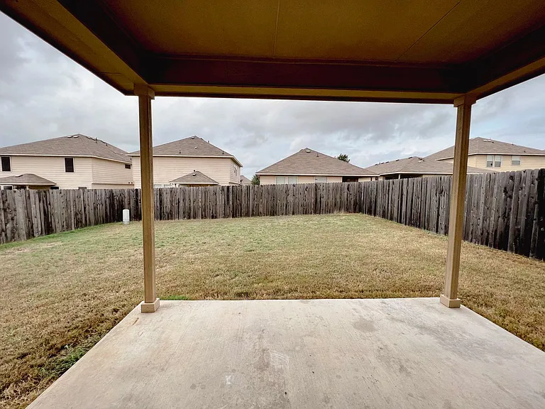 9107 Devonshire Ct — Photo 14