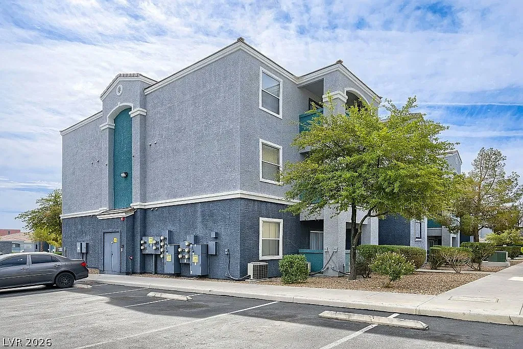 6955 North Durango Drive Unit 3081 — Photo 4