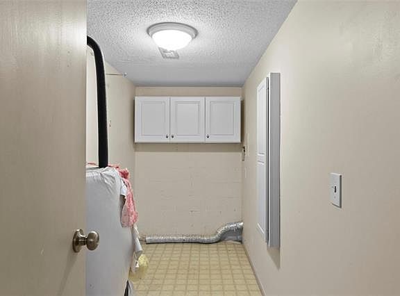 4th image of 974 Somerfor Pl