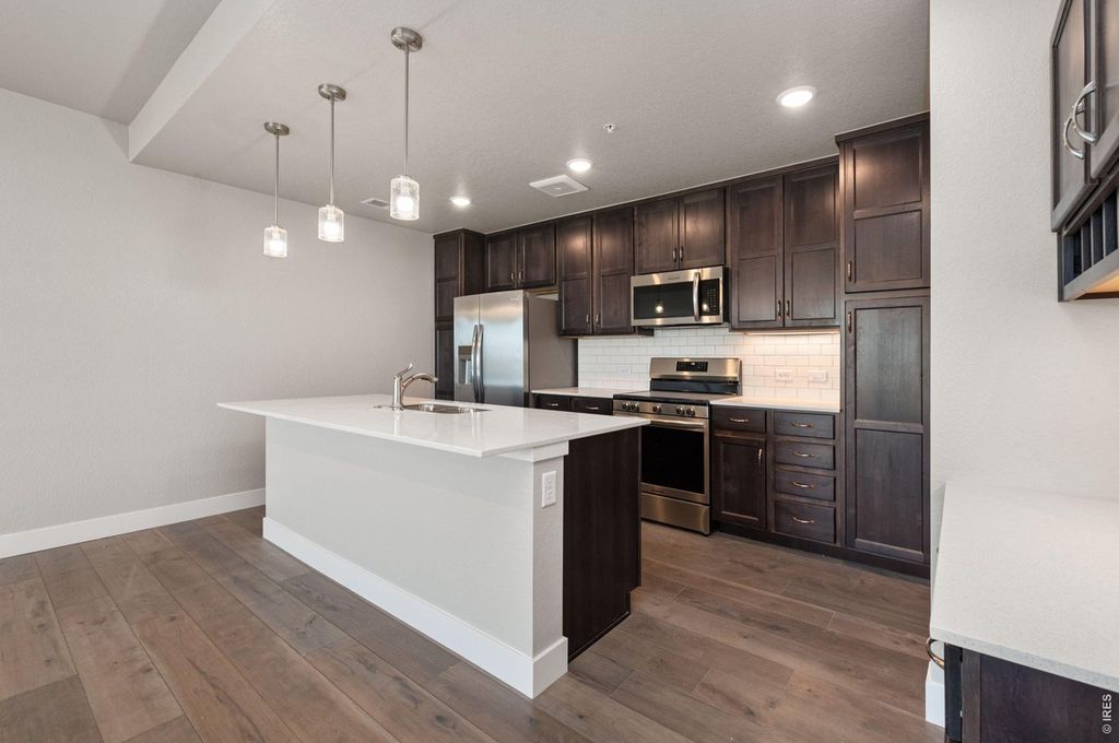 4210 Vulcan Creek Dr #206