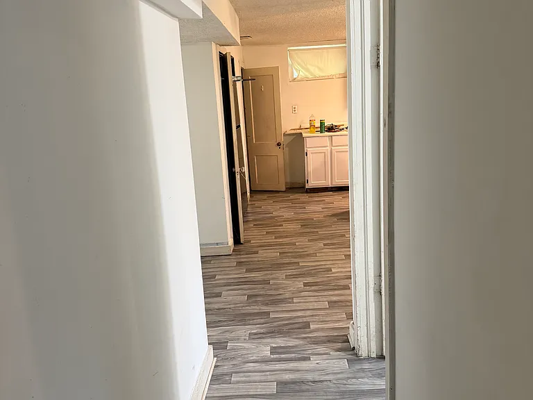 2805 NE 56th Ter — Photo 9