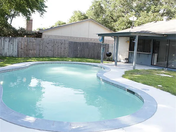 18119 Navajo Trail Dr, Spring, TX 77388