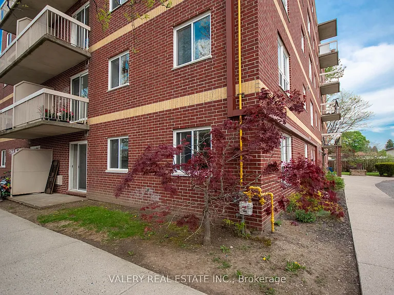 626 1st St #101 — Photo 2