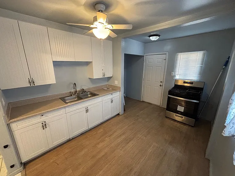 1509 S 6th Ave — Photo 5