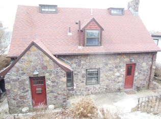 35 Harbor View Ave, Winthrop, MA 02152