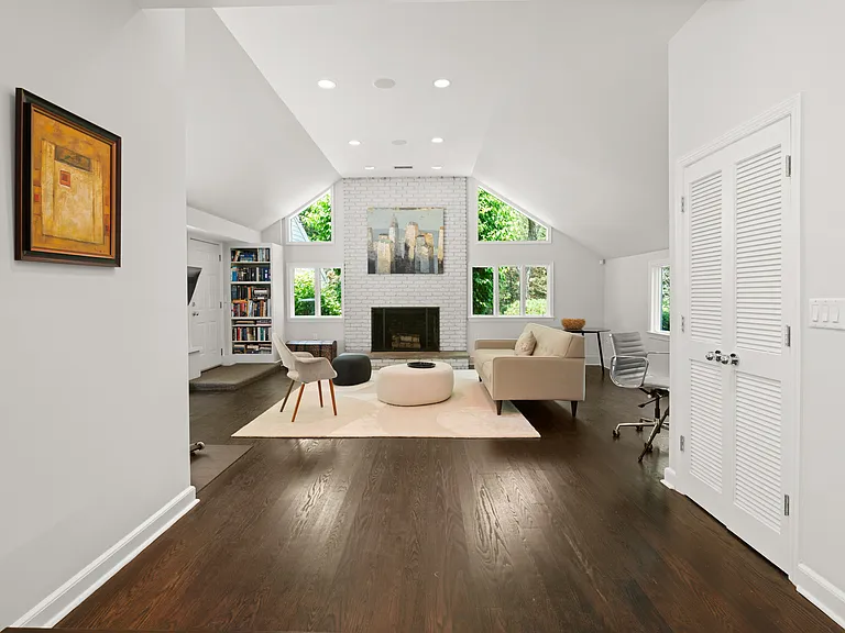 117 Tobys Ln — Photo 8