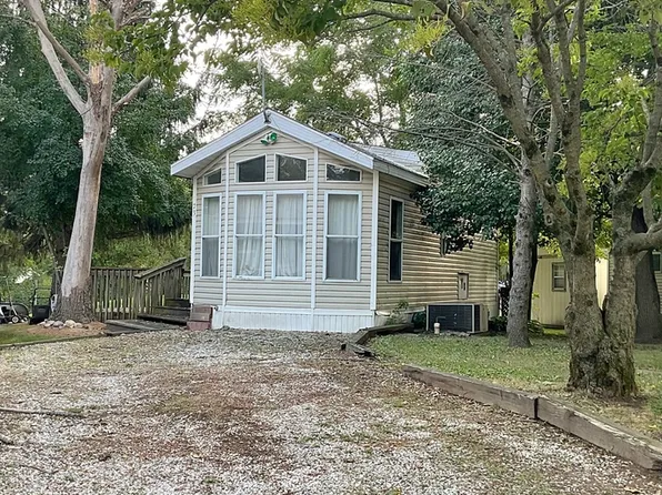 73 Beacon Bay, Lakemoor, IL 60051