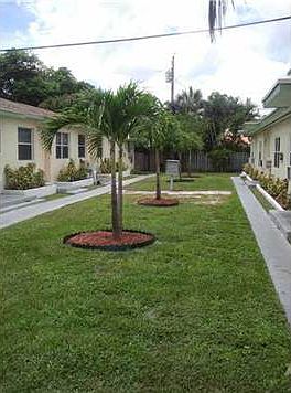 2nd image of 837 N Victoria Park Rd APT 2