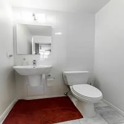 Rented by Owner | media 12