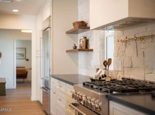 2 E Canterbury Ct, Phoenix, AZ 85022