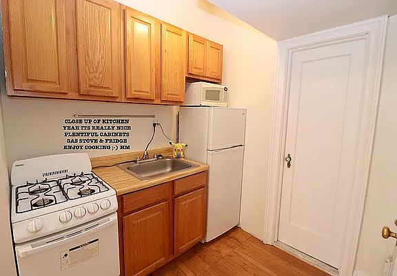 5th image of 73 E 7th St APT 4F