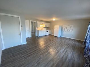40 W Main St #1, Versailles, OH 45380