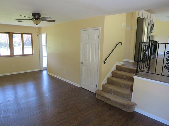 5th image of 1013 Royal Ct