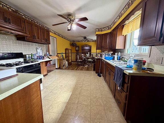 4th image of 815 W 39th Ave