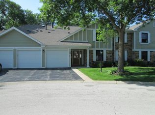 1106 Wildberry Ct APT B1, Wheeling, IL 60090