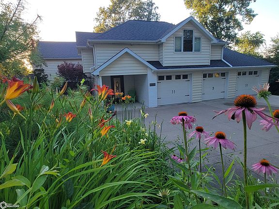 4th image of 1737 Country Club Ln
