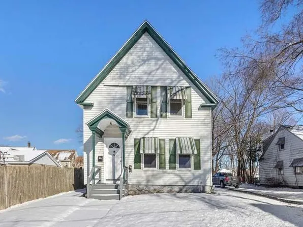 5 Parkin Ave #2, Taunton, MA 02780
