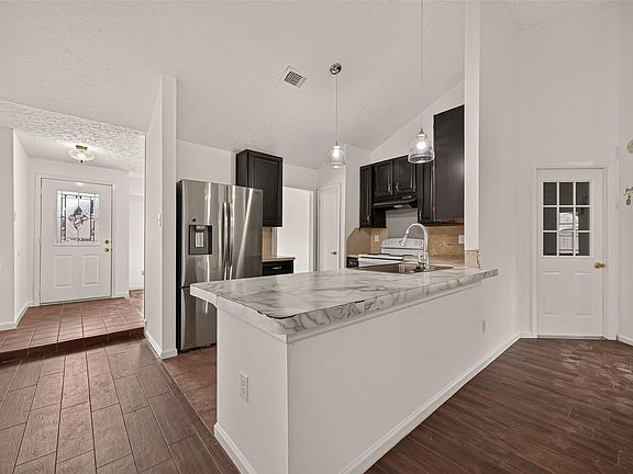 5th image of 22514 Braken Manor Ln