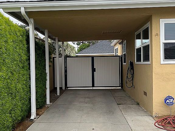 4th image of 3678 Ocana Ave
