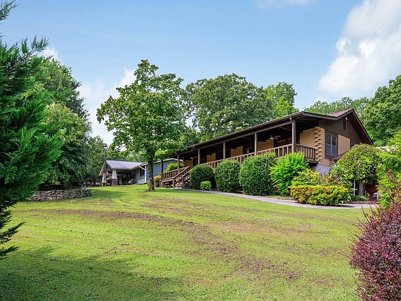 3rd image of 407 White Rd