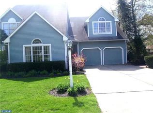 37 Fox Run Dr, Mount Laurel, NJ 08054