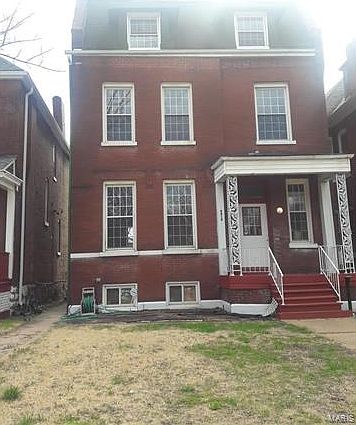 2nd image of 4818 Hammett Pl