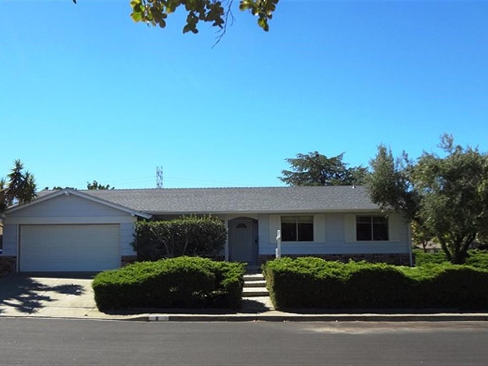1st image of 6 Sherwood Ct