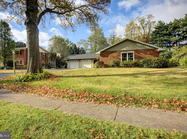 126 Park Pl W #W, Shippensburg, PA 17257