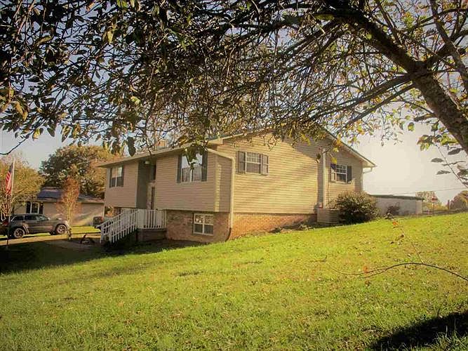 1st image of 304 Skyview Dr