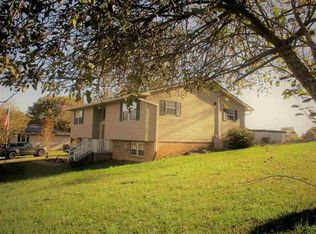 304 Skyview Dr, Rogersville, TN 37857