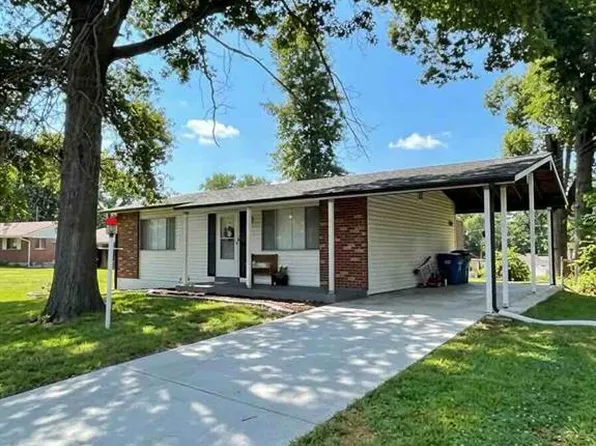 2692 McKelvey Rd, Maryland Heights, MO 63043