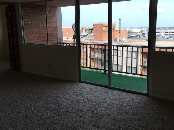 3rd image of 5831 Quantrell Ave APT 506