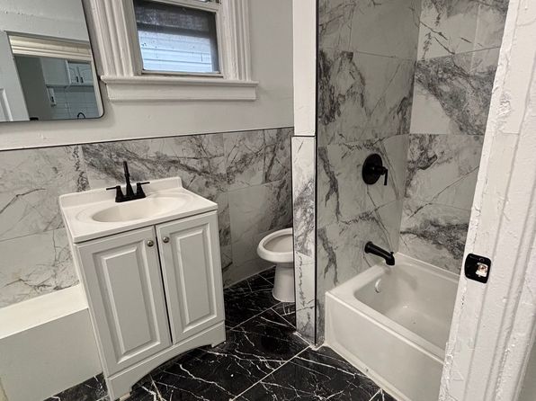 343 7th Ave W Floor 2