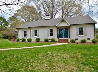 801 Wingrave Dr, Charlotte, NC 28270