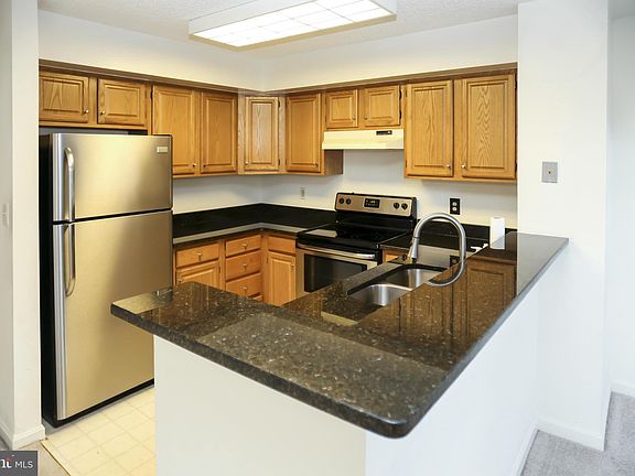 3rd image of 1609 Airy Hill Ct #8D