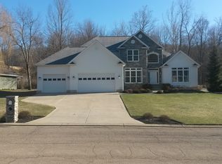 444 Gleneagles Dr, Newark, OH 43055