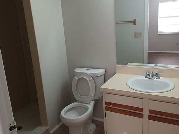 2nd image of 127 Camphor Cir APT D