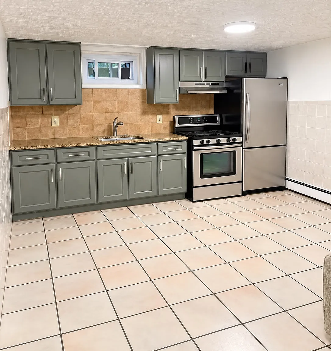 2 bed, 2444 sqft, $2,200 — Photo 2