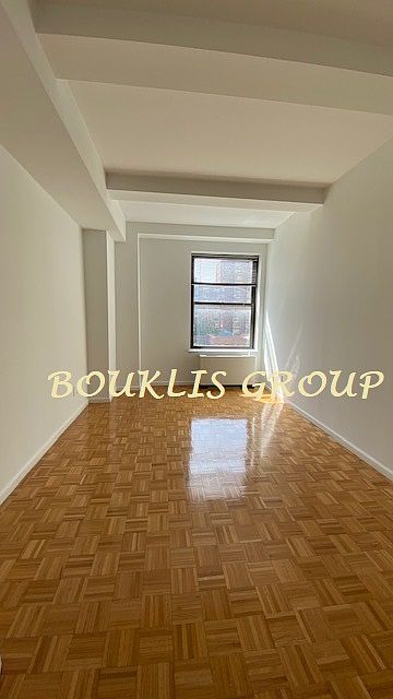 1st image of 102 Greenwich St #1H