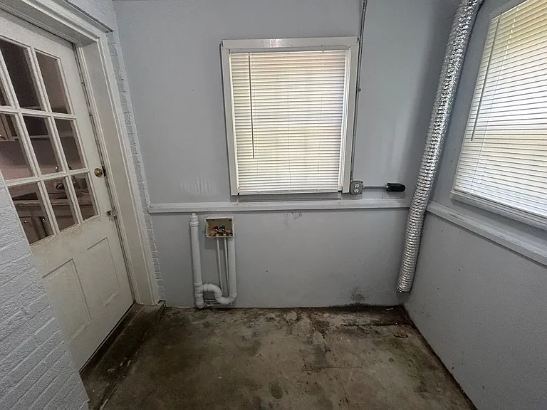 932 Munsen Spring Dr — Photo 13