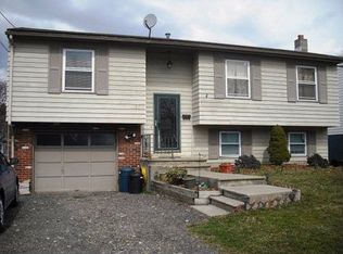 71 Pleasant St, Corning, NY 14830