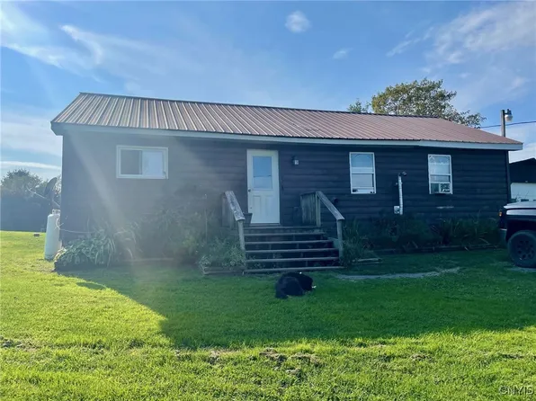 7991 Hayes Rd, Lorraine, NY 13659