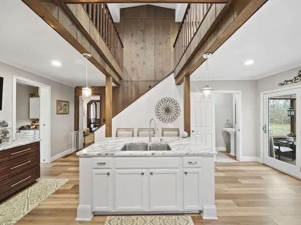 8821 Buhl St, Jerome, MI 49249