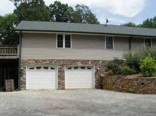 62 Durham Rd, Landrum, SC 29356