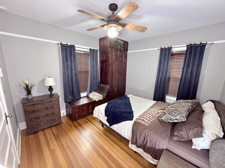 1326 E Platte Ave — Photo 8