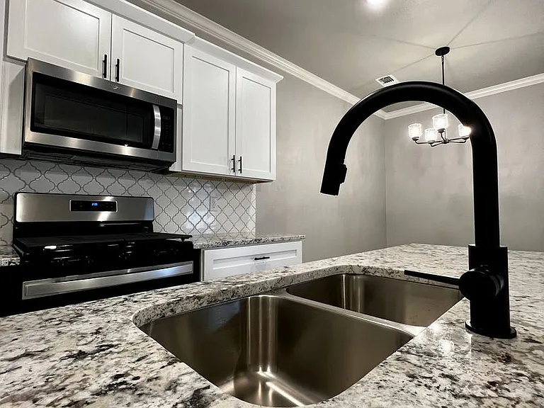 5302 Kilyn Ct — Photo 4