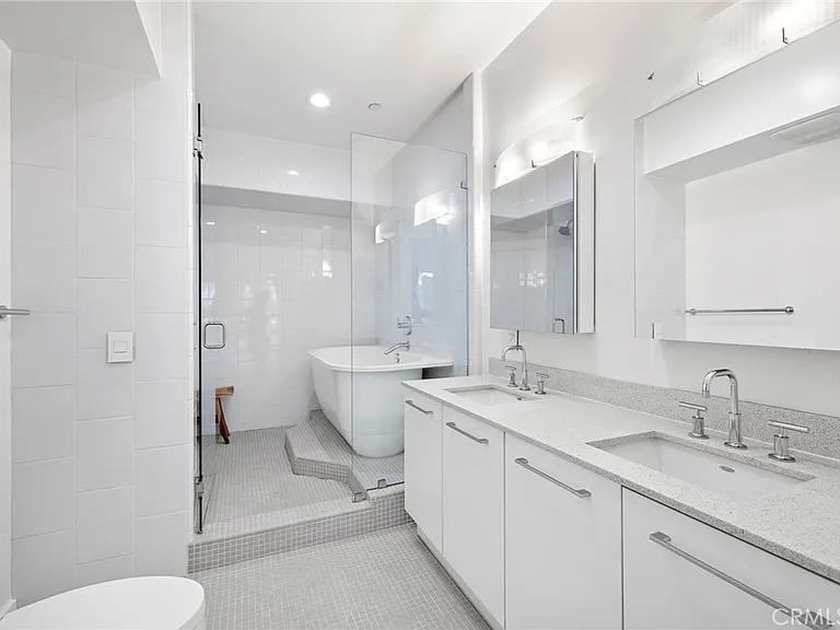4151 Redwood Ave #106 — Photo 20