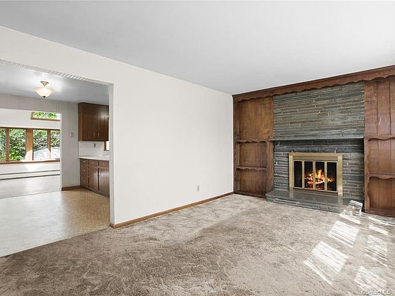 2nd image of 27 Reservoir Ave