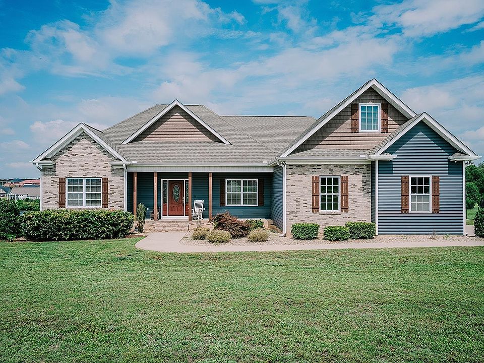 1st image of 139 N Stallion Dr