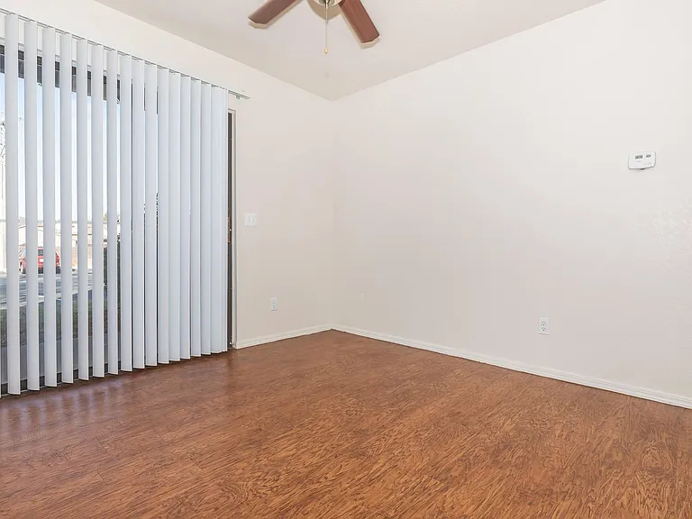 Cedar Lake Apartments — Photo 44